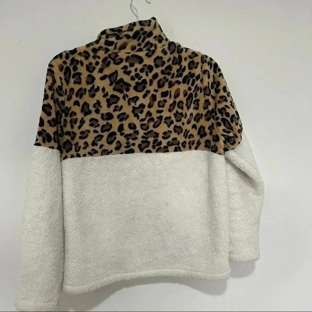 Leopard Pullover Jacket - Picture 7 of 11